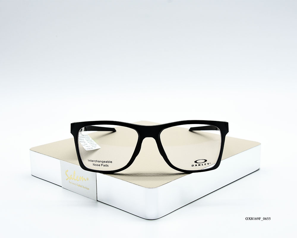 OAKLEY