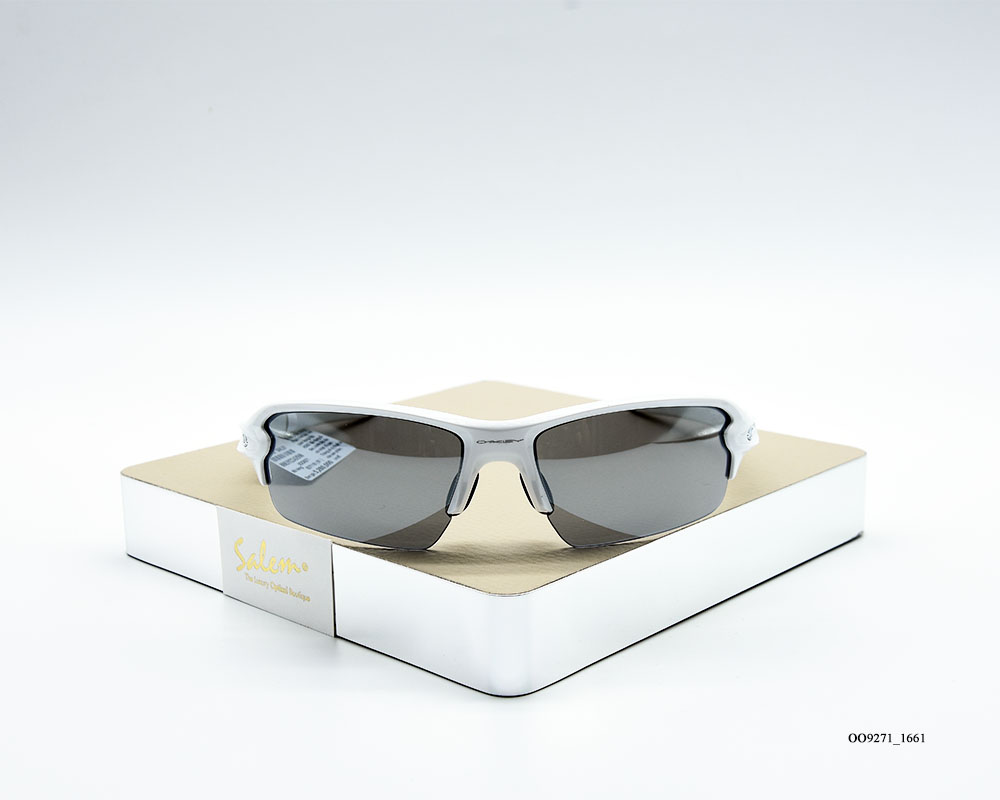 OAKLEY