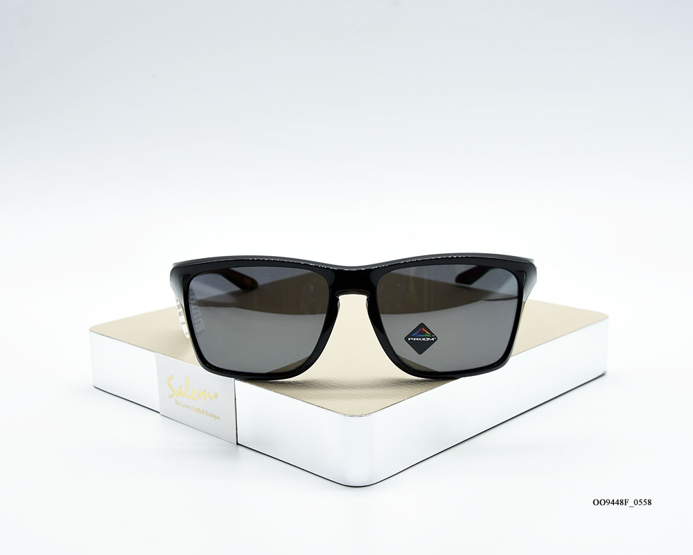 OAKLEY