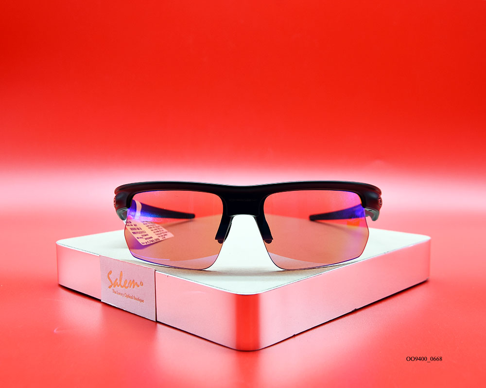 OAKLEY