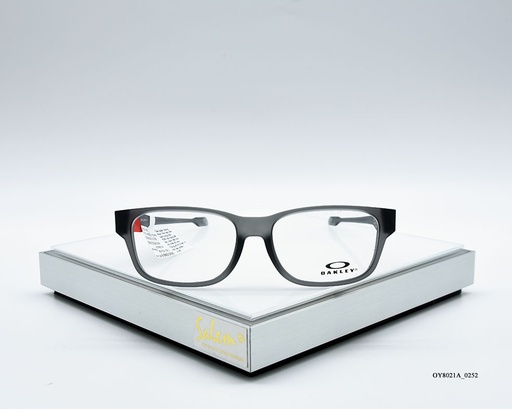 [OY8021A_0252] OAKLEY